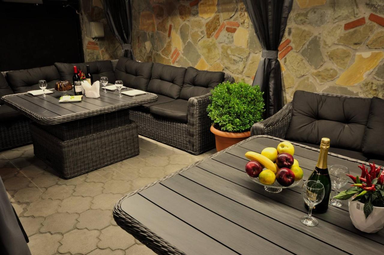 Hotel Majestic Тбилиси Екстериор снимка