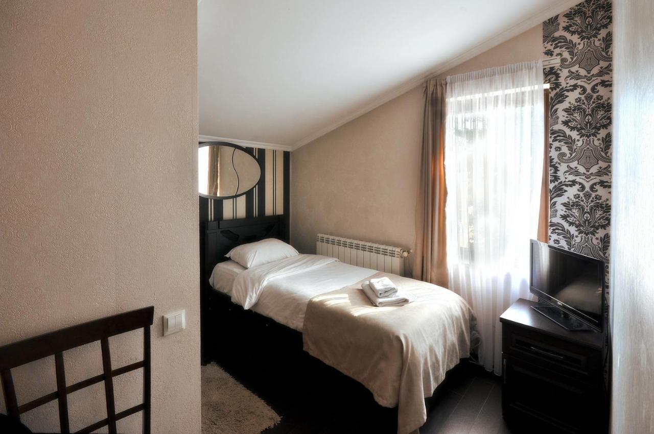 Hotel Majestic Тбилиси Екстериор снимка