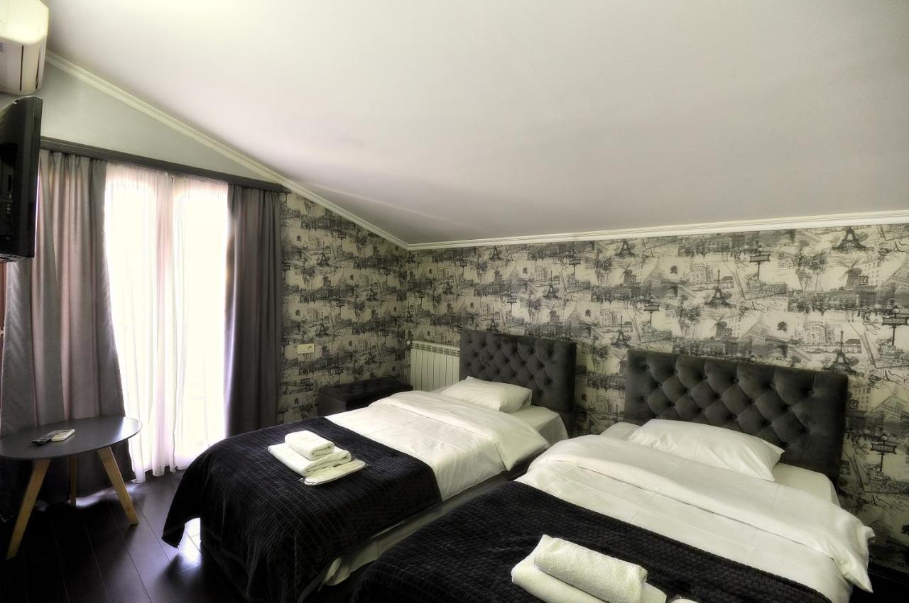 Hotel Majestic Тбилиси Екстериор снимка