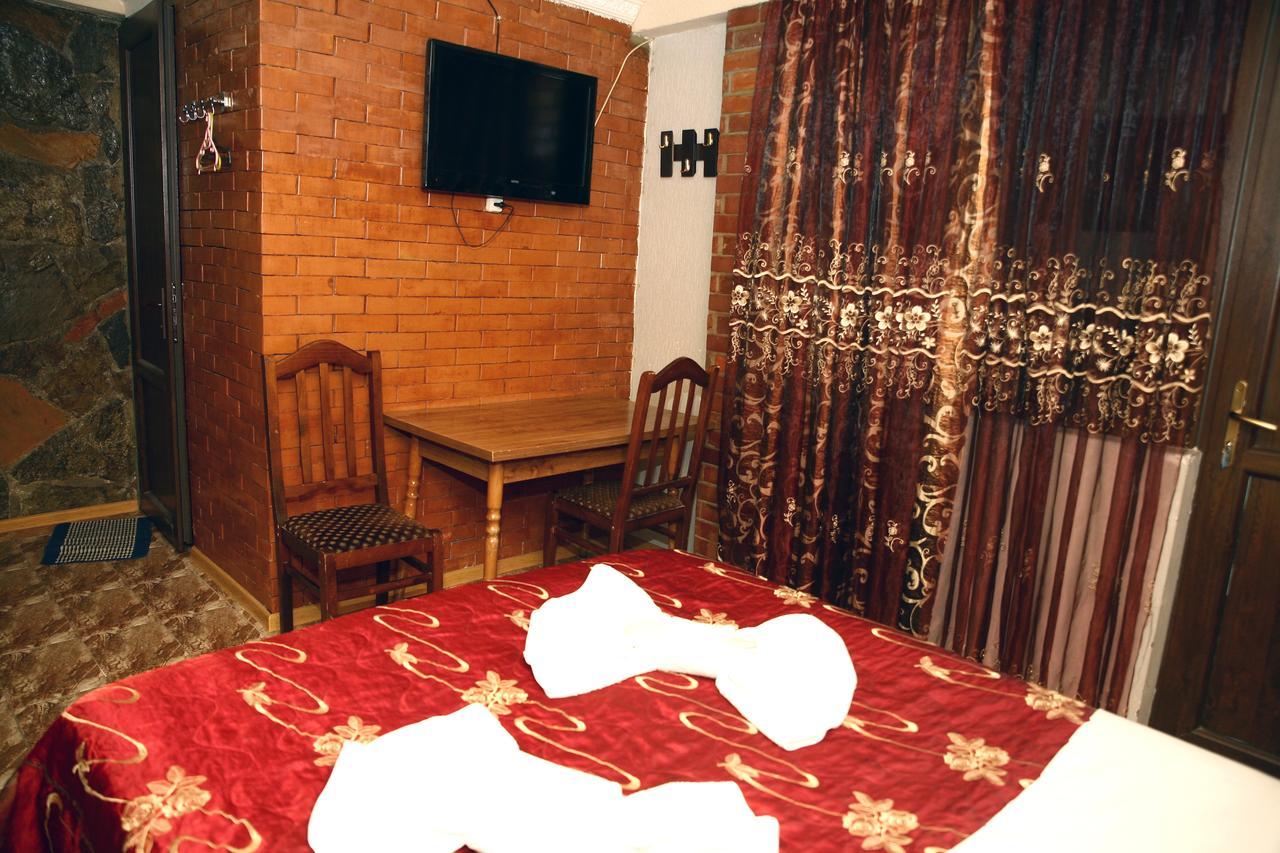 Hotel Majestic Тбилиси Екстериор снимка